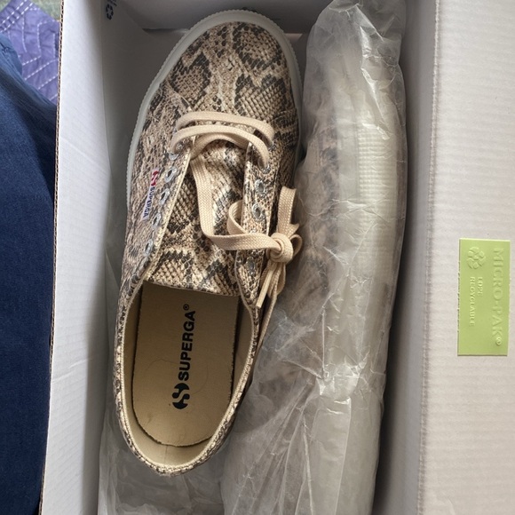 Superga 2750-SYNSNAKEW Lace up Sneakers Brand new in Box size 8 - Picture 3 of 5